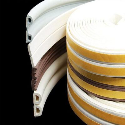 100% PP ซิลิโคนยาง Pvc เส้นปิด Flat Extruded Epdm ประตูหน้าต่างรูป E