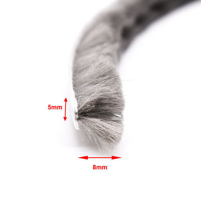 PP Fin อลูมิเนียม หน้าต่างและประตู สภาพอากาศ Strip Brush Seal สําหรับอพาร์ทเมนต์ ความสูง 3-25mm / ความกว้าง 3-50mm