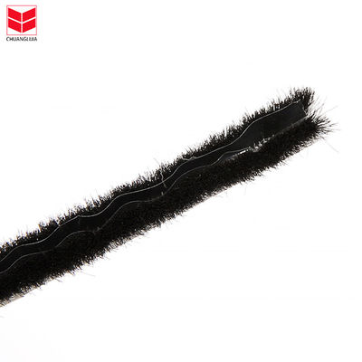 PP Fin อลูมิเนียม หน้าต่างและประตู สภาพอากาศ Strip Brush Seal สําหรับอพาร์ทเมนต์ ความสูง 3-25mm / ความกว้าง 3-50mm