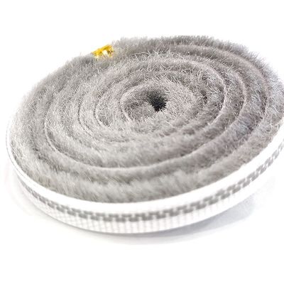 3-25mm ความสูงของค้อน CLJ Epdm ประตูและหน้าต่าง Weatherstrip Gap Blocker Insulation Seal Strip With Self Adhesive Tape