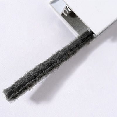 อุตสาหกรรม Pile อากาศ Stripping Brush สําหรับกระจกเลื่อน 100%PP Pile Brush ความสูง 3-25mm / ความกว้าง 3-50mm