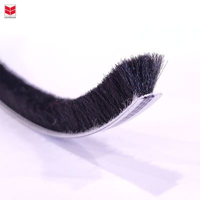 ปรับปรุงอากาศ Stripping สําหรับกระจกเลื่อน สี สีดํา / สีเทา / สีน้ําตาล / สีขาว / อื่น ๆ ความสูงค้อน 3-25 มม / ความกว้าง 3-50 มม