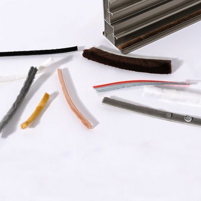 100% PP Wool Pile Aluminum Window Weather Strip สําหรับเครื่องประกอบหน้าต่างและประตู สี ดํา/เทา/น้ําตาล/ขาว/อื่นๆ
