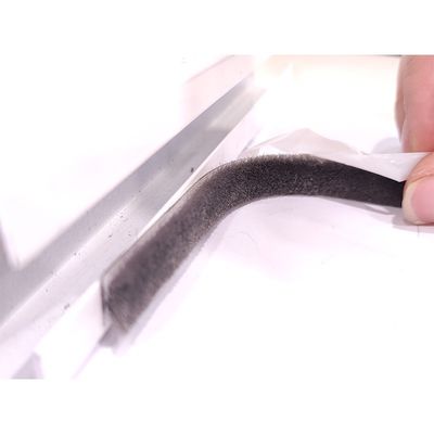 100% PP Wool Pile Aluminum Window Weather Strip สําหรับเครื่องประกอบหน้าต่างและประตู สี ดํา/เทา/น้ําตาล/ขาว/อื่นๆ