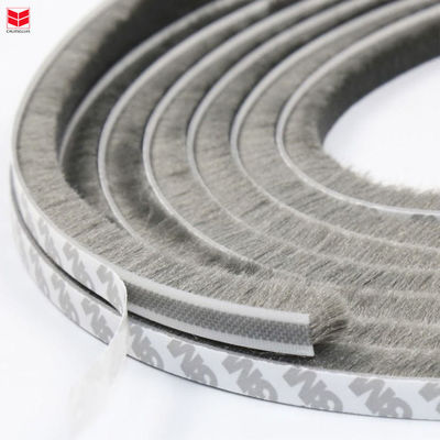 100% Pp วัสดุ Wool Pile Weather Strip ด้วยสไตล์การออกแบบที่ทันสมัยและ ISO9001 2008 ใบรับรองจาก สีสีเทาดํา