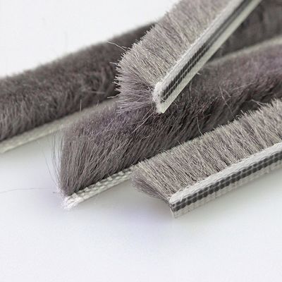 สีซิลิโคน / ไม่ซิลิโคน ด้านหน้าประตูสภาพอากาศสําหรับหน้าต่าง สีดํา / สีเทา / สีน้ําตาล / สีขาว / สีอื่น ๆ ความสูง 3-25 มม ความกว้าง 3-50 มม