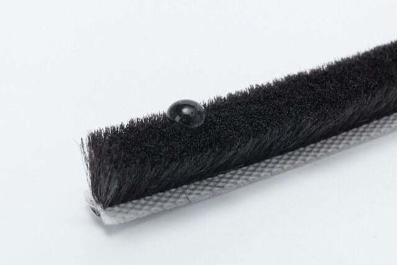 การออกแบบที่ทันสมัย ปิดประตูกันฝุ่นด้วย 100% PP สตริปสภาพอากาศ